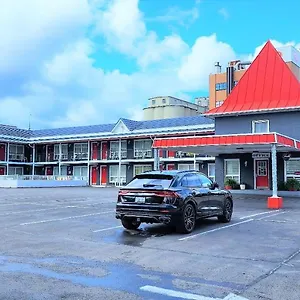 cavalier-motel.niagara-fallshotels.com/